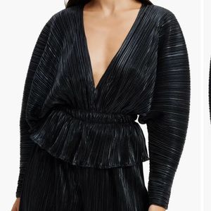 Good American Plissé Deep V-Neck Dolman Sleeve Top
